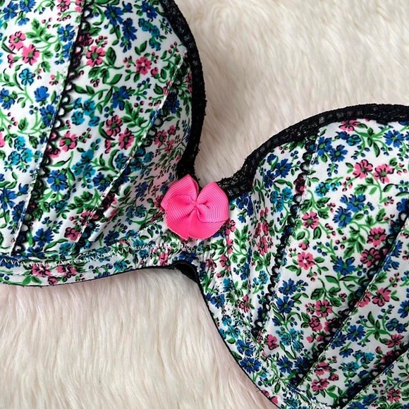 Victoria’s Secret Sexy Little Things Set - Picture 3 of 7